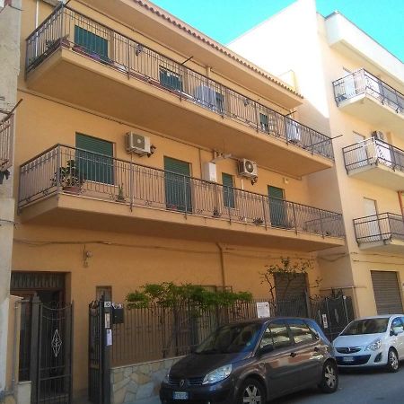 Arena Bed & Breakfast Bagheria Bagian luar foto