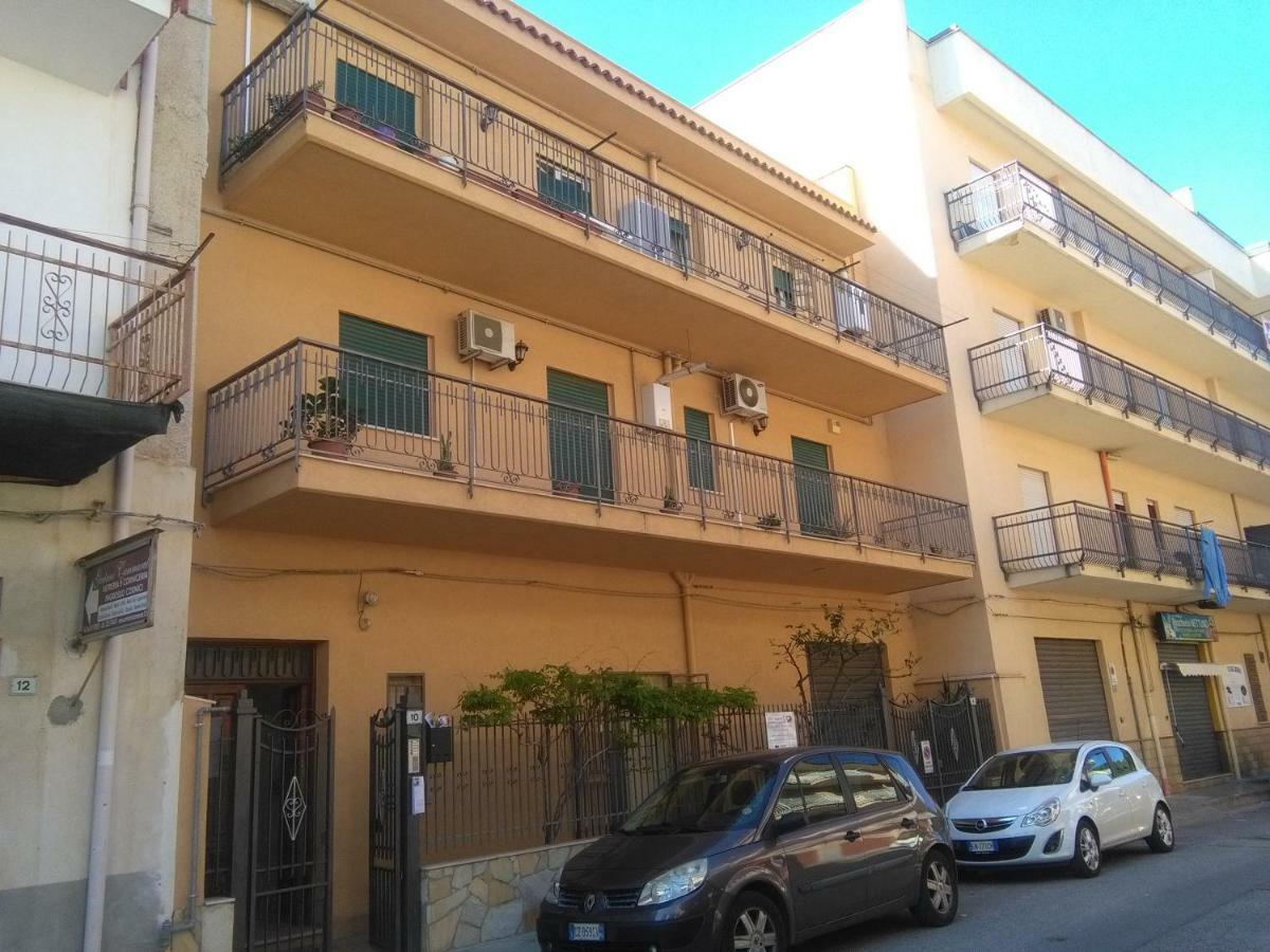 Arena Bed & Breakfast Bagheria Bagian luar foto