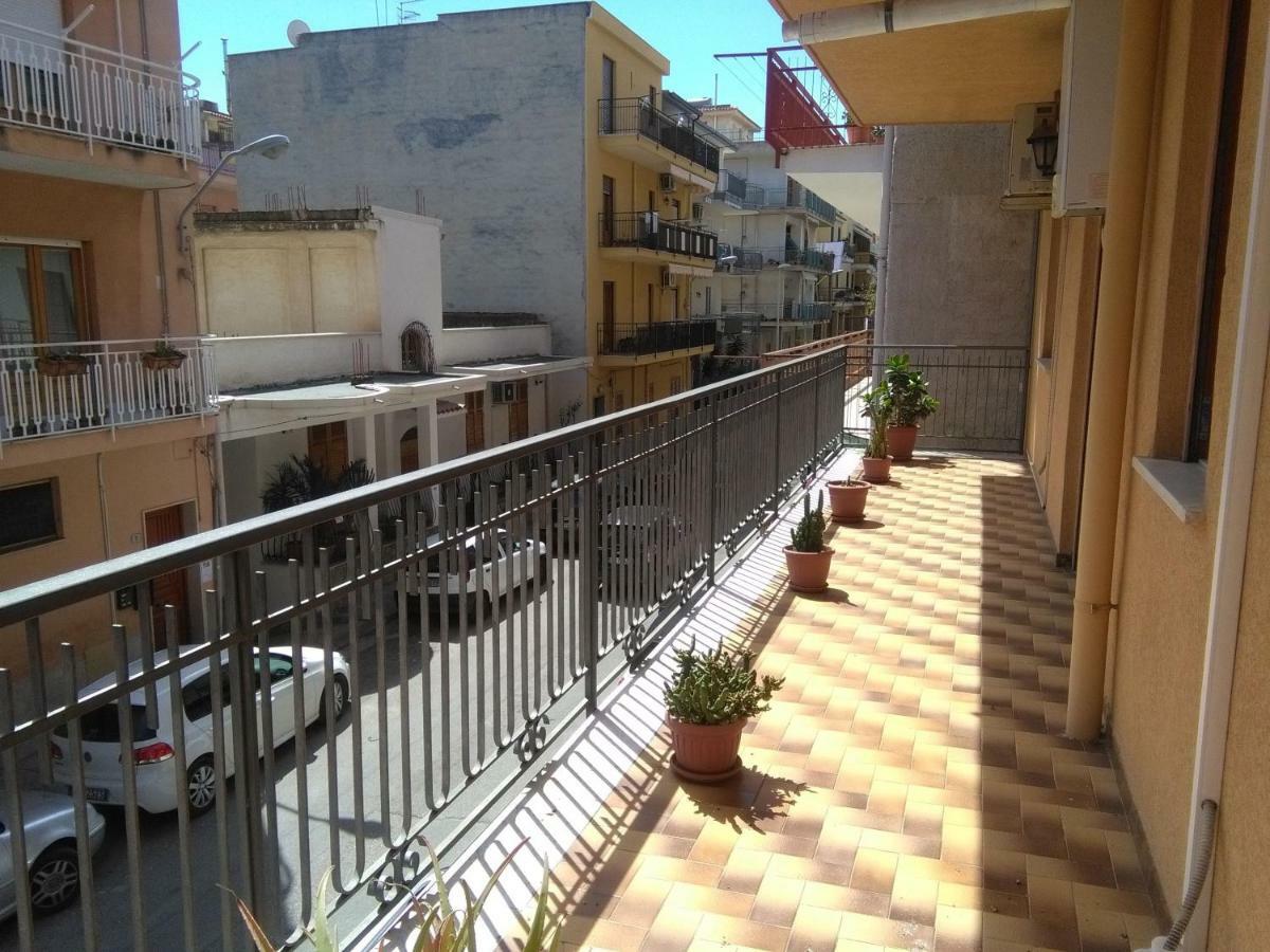 Arena Bed & Breakfast Bagheria Bagian luar foto