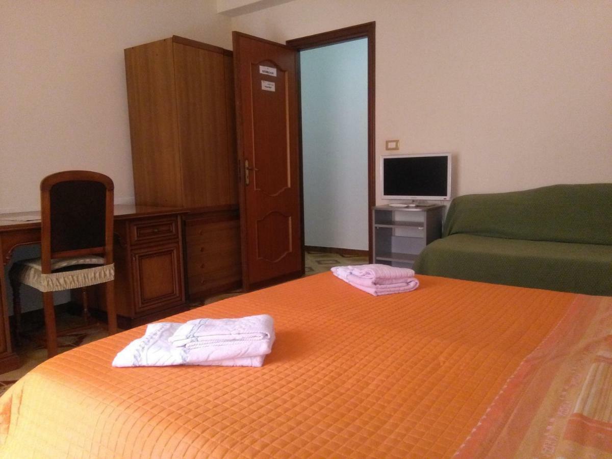 Arena Bed & Breakfast Bagheria Bagian luar foto