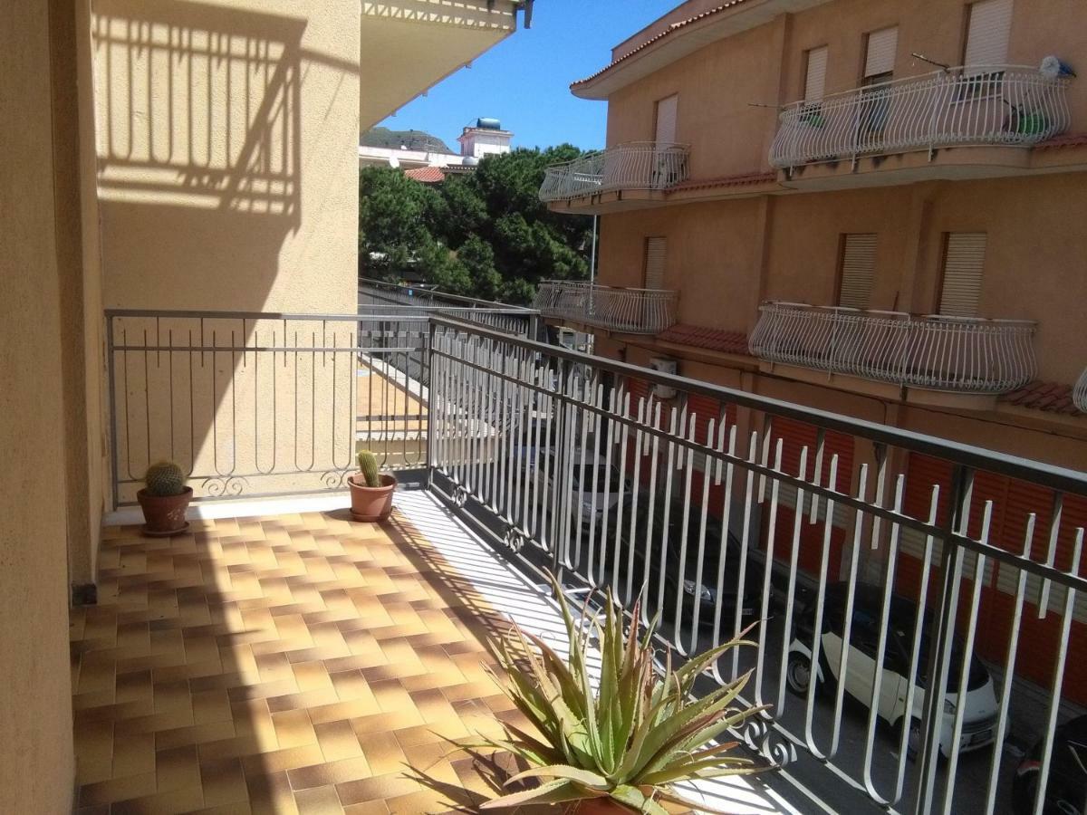 Arena Bed & Breakfast Bagheria Bagian luar foto